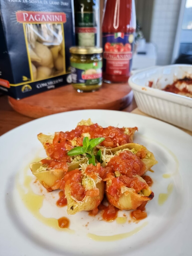 Conchiglione de Ricota e Molho Pesto – Receita da Mama